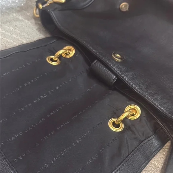 Black Leather Handbag - Picture 13 of 14